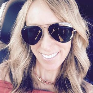 Meet your Posher, Laura